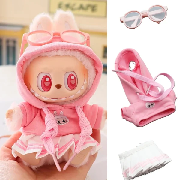 Roupa Labubu: Par de shorts com saia rosa com capuz e óculos e sapatos - Imagem 3